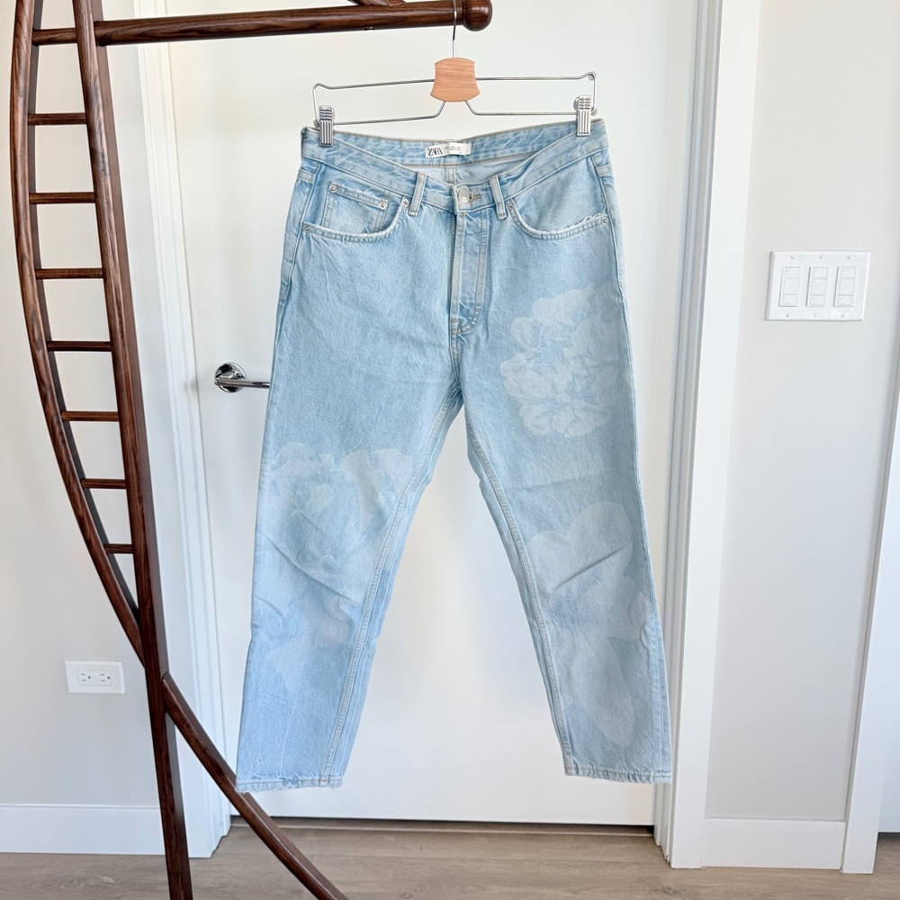 Men’s Zara Light Blue Floral Jeans - Relaxed Fit